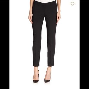 NWT. Theory cropped black pants.